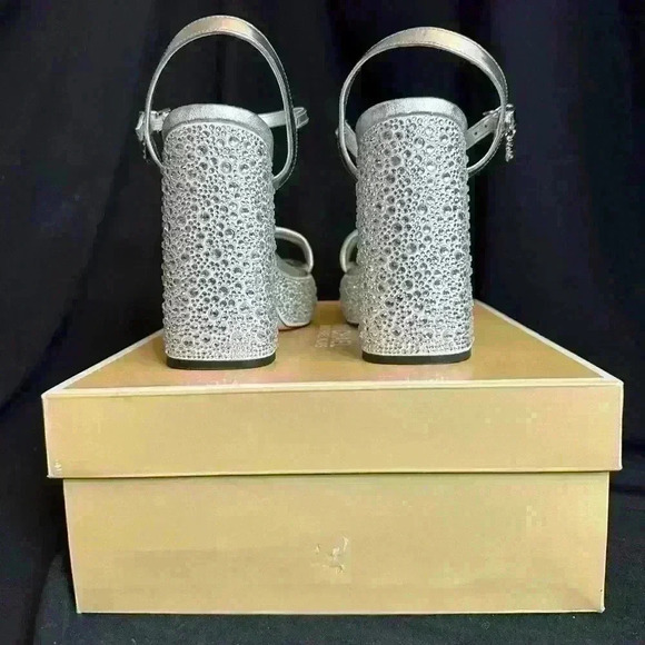MK Sparkle Heels 9M - Picture 3 of 6